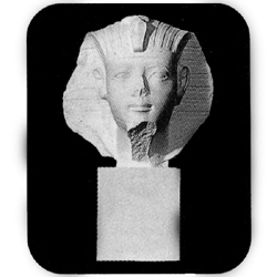 石膏デッサン 頭像 エジプト王の首
